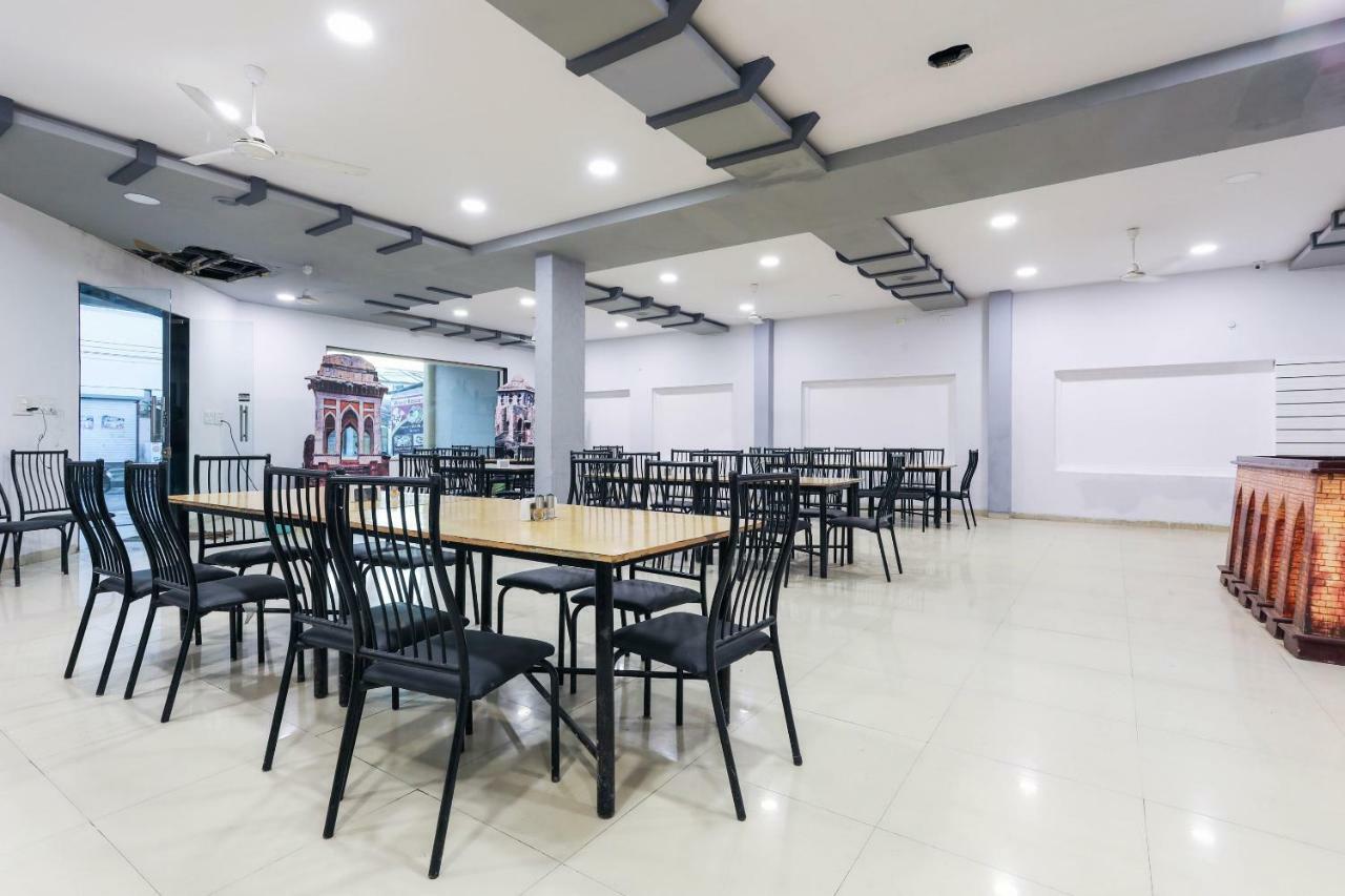 Oyo 43851 Hotel Virasat Mandu Exterior photo