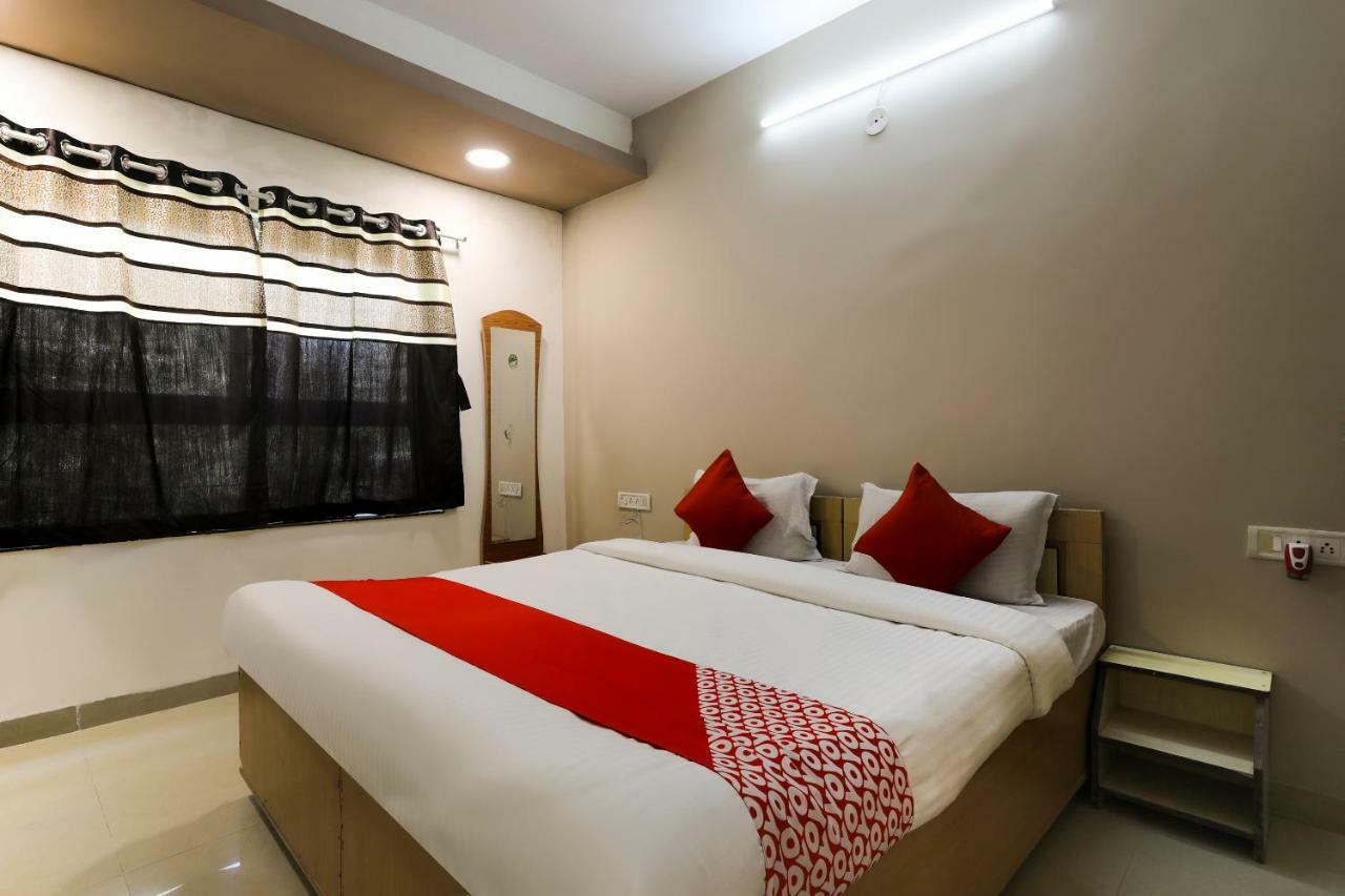 Oyo 43851 Hotel Virasat Mandu Exterior photo
