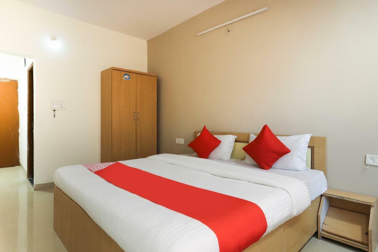 Oyo 43851 Hotel Virasat Mandu Exterior photo